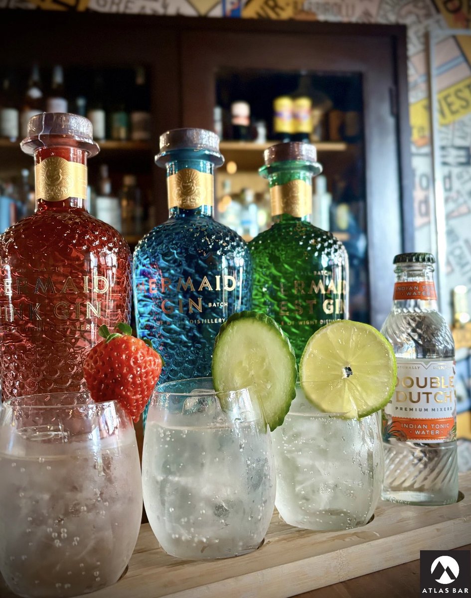 TheGinBible's tweet image. Our NEW @iowdistillery Mermaid #Gin Paddle Board is the best complement to your Monday afternoon #Manchester. 3 gins, @DoubleDutchMix #tonic and perfect serve garnishes, what's not to love! 🍸🧜‍♀️🥳