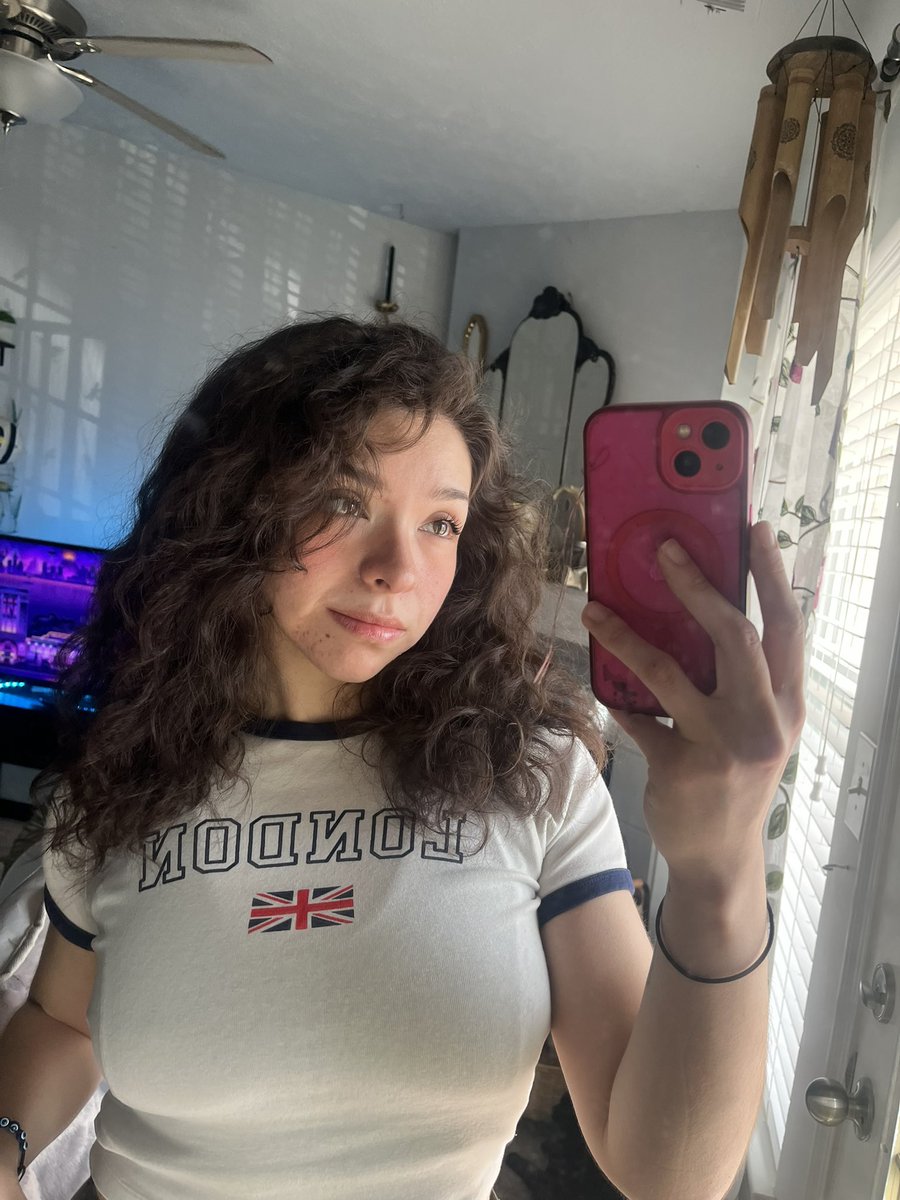 pwincessbunz's tweet image. omw to dentist appt 🦷