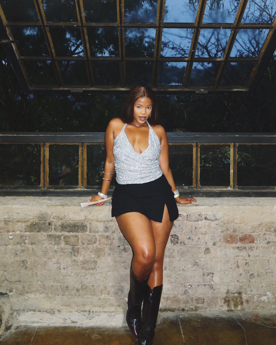 the skin girl 🦩 tweet media