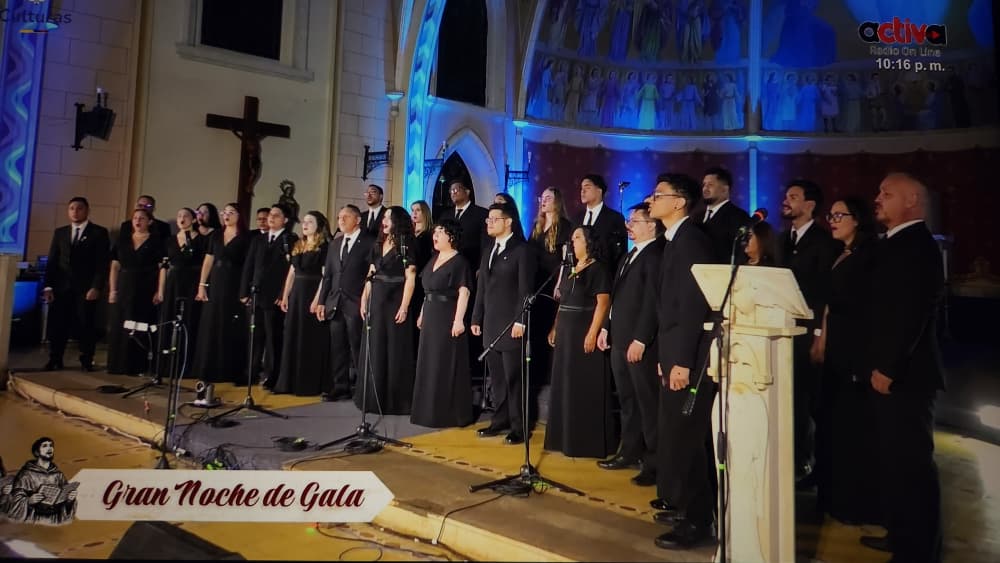 leoperiodista's tweet photo. La Coral de Trabajadores de la ULA dejó en alto a Venezuela en el XXIV Festival Internacional Coral de Música Sacra en Colombia https://t.co/DKDPouzYxK https://t.co/inoKCoEjN0