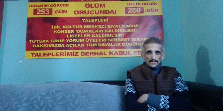 TemelHaklarM's tweet photo. Tarih denilen serüven
Anka’nın kerametidir
Ve son yıldız sönmeden
Asla ölmeyecektir Anka
G��kkubbe var olduğu sürece
Göğsünde mavi uçacaktır
Ve serimize düşen yangından
Nice nice Anka doğacaktır...
Yıldızlı Yürek ��brahim Gökçek'i şehitliğinin 6.yılında saygıyla anıyoruz. https://t.co/PjTkeqXN8H