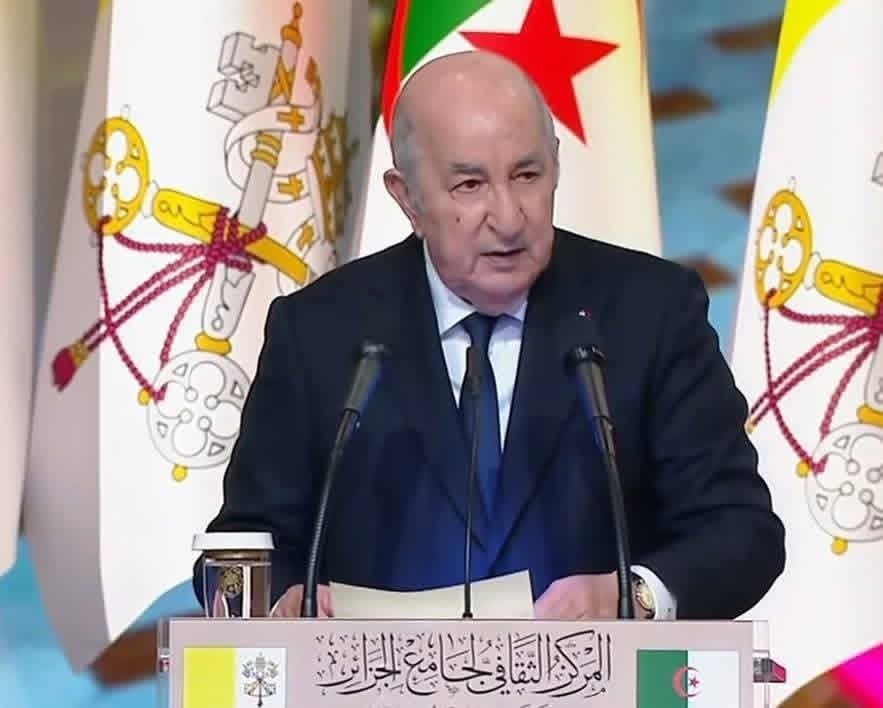 algatedzEng's tweet image. #Photos 📸
🔴 The President of Algeria alongside Pope Francis at the Cultural Center of the Grand Mosque of Algiers 🇩🇿