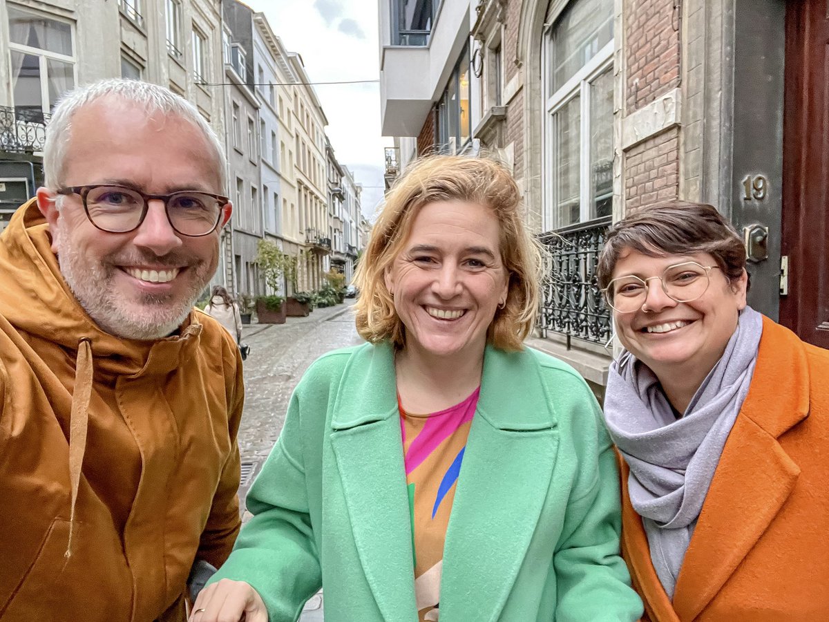 Melissa & Chris Bruntlett tweet media