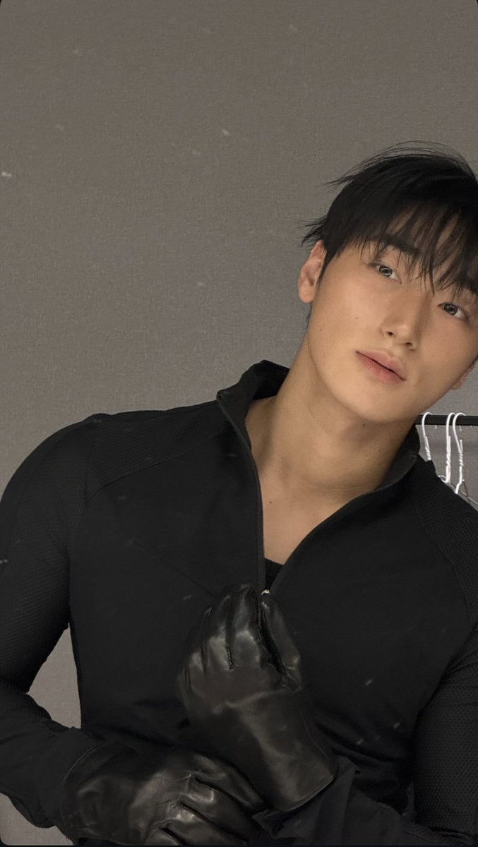 kale 🐈‍⬛🕳️ tweet media