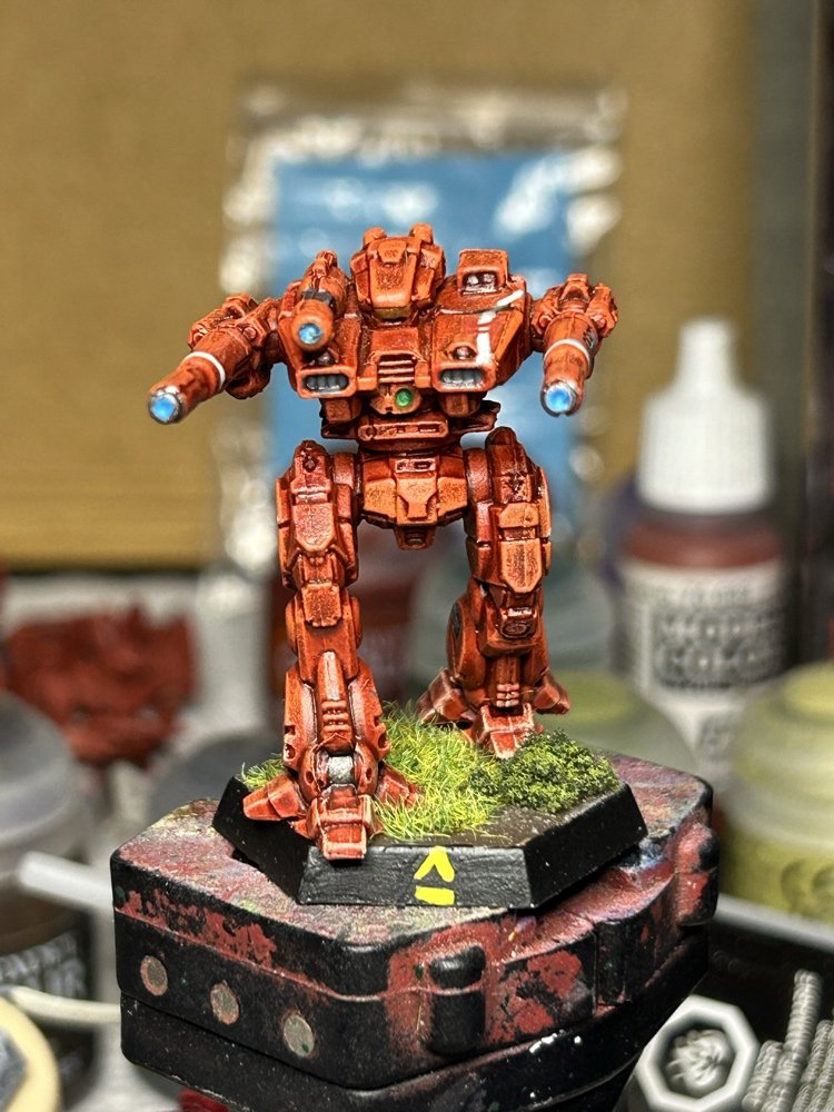 frthegratergood's tweet image. I don't get to use the LNC25-01 Lancelot that much but it is a good mech. Firepower is about on par with a Warhammer. Even the armour is close.  It is a little lighter and lacks some of the Warhammer's internal structed. #battletech.