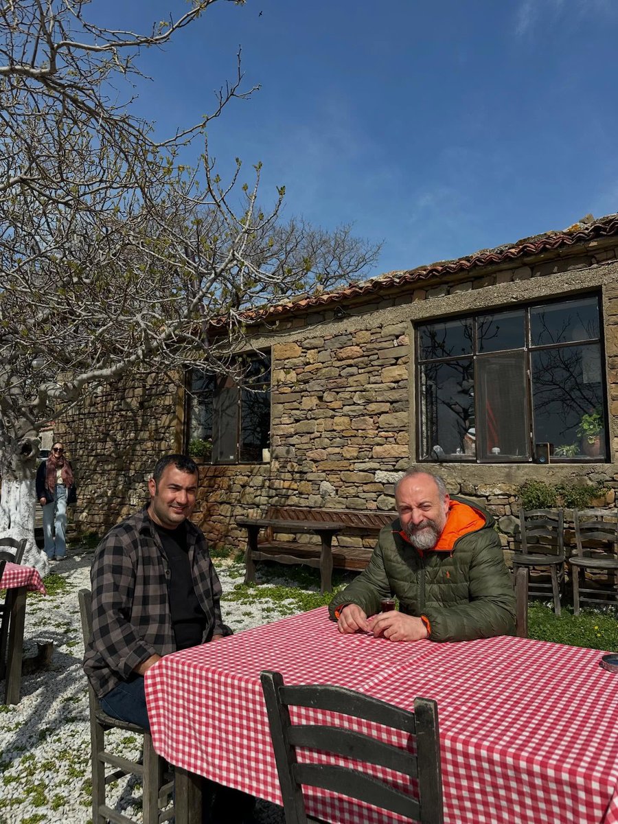 Kral Halit Ergenc 👑👑👑 
/İmrozda bahar /
#SatıcınınÖlümü
#star #güzelinsan #KralKaybederse Bergüzar Korel