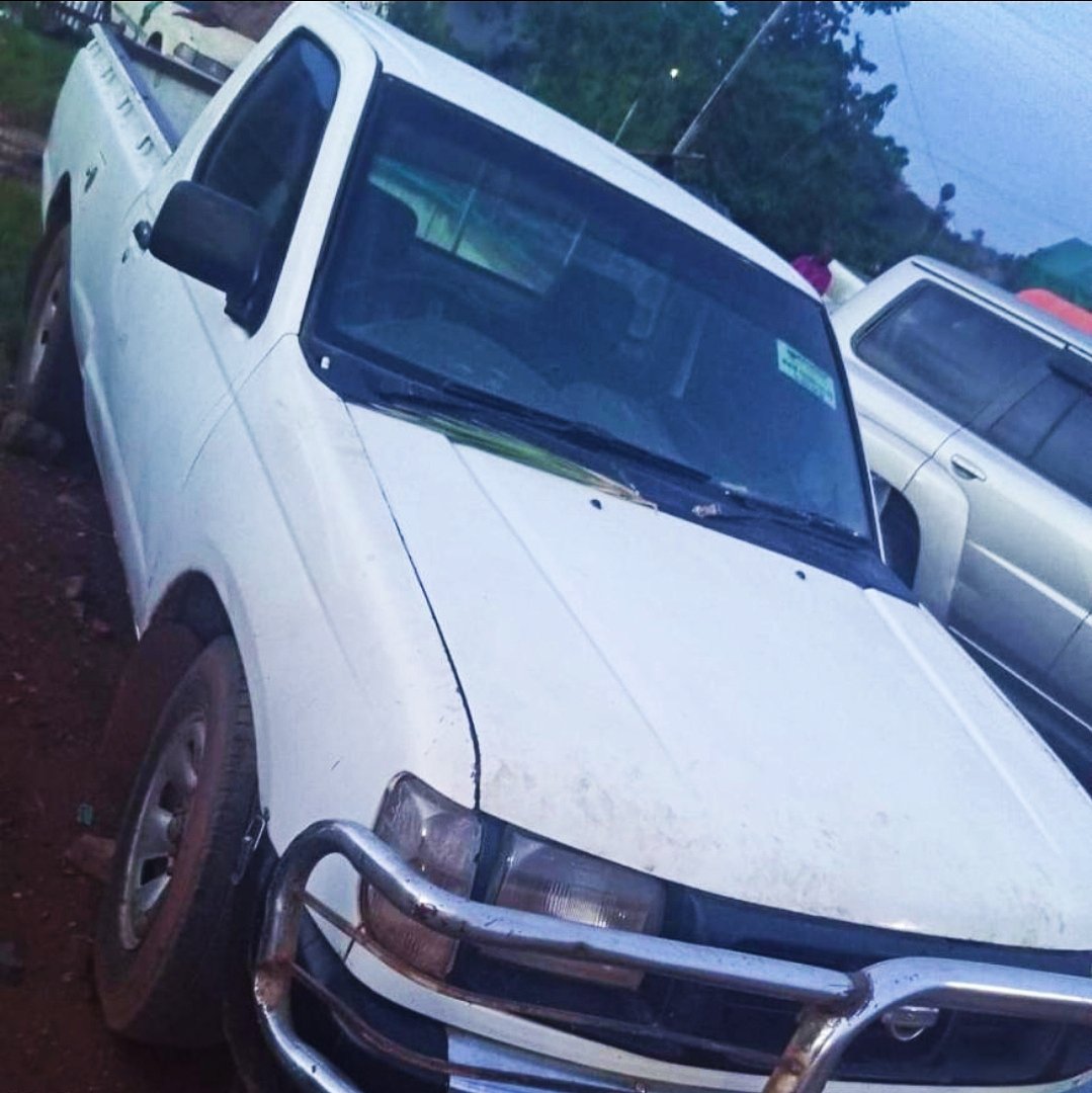 DriveNowUg's tweet image. 🧐#CLIENT_INQUIRIES🧐

#Client: Seen some of the single cabins posted and they're way beyond my budget, am having #Ugx11m and want it for my farm.

#DriveNowUg: It's fine, if that budget is full payment then will give this Nissan Sahara. It's in mint mechanical condition.