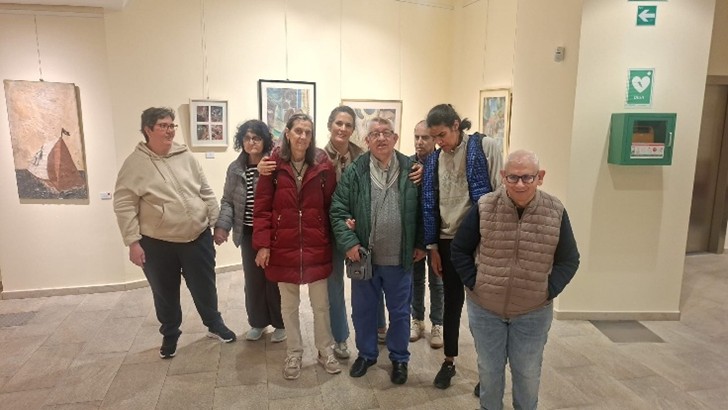 ASOCIACIONFUEN3's tweet photo. El pasado viernes día 10 de abril un grupo de personas usuarias del Centro de Dia visitaron el Museo “Elisa Cendreros” en nuestra ciudad. https://t.co/MTW7U5PknK