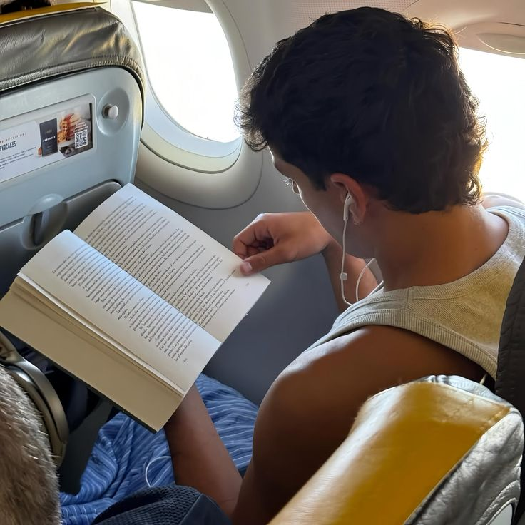 MaxxingDelusion's tweet photo. Less scrolling. More reading. https://t.co/ZuNGfo5CxD