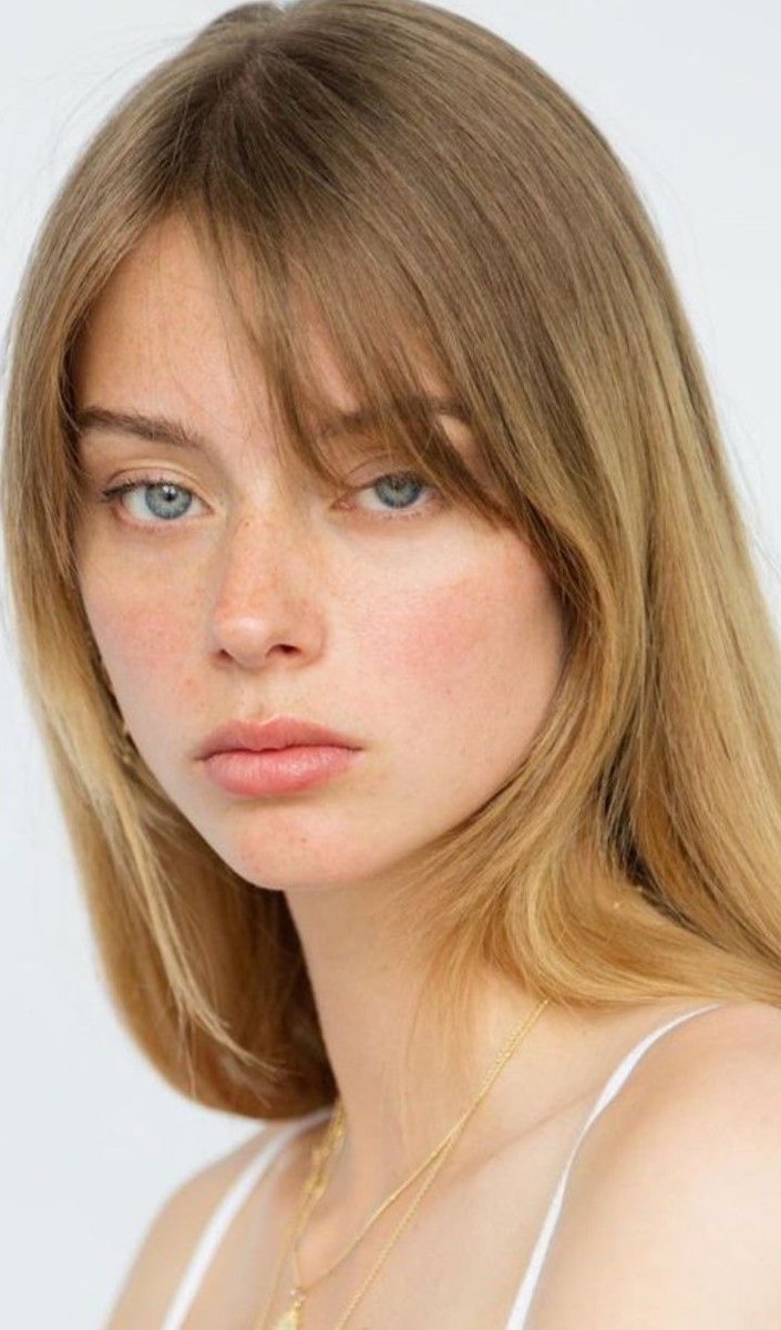 PrettyGirls tweet media