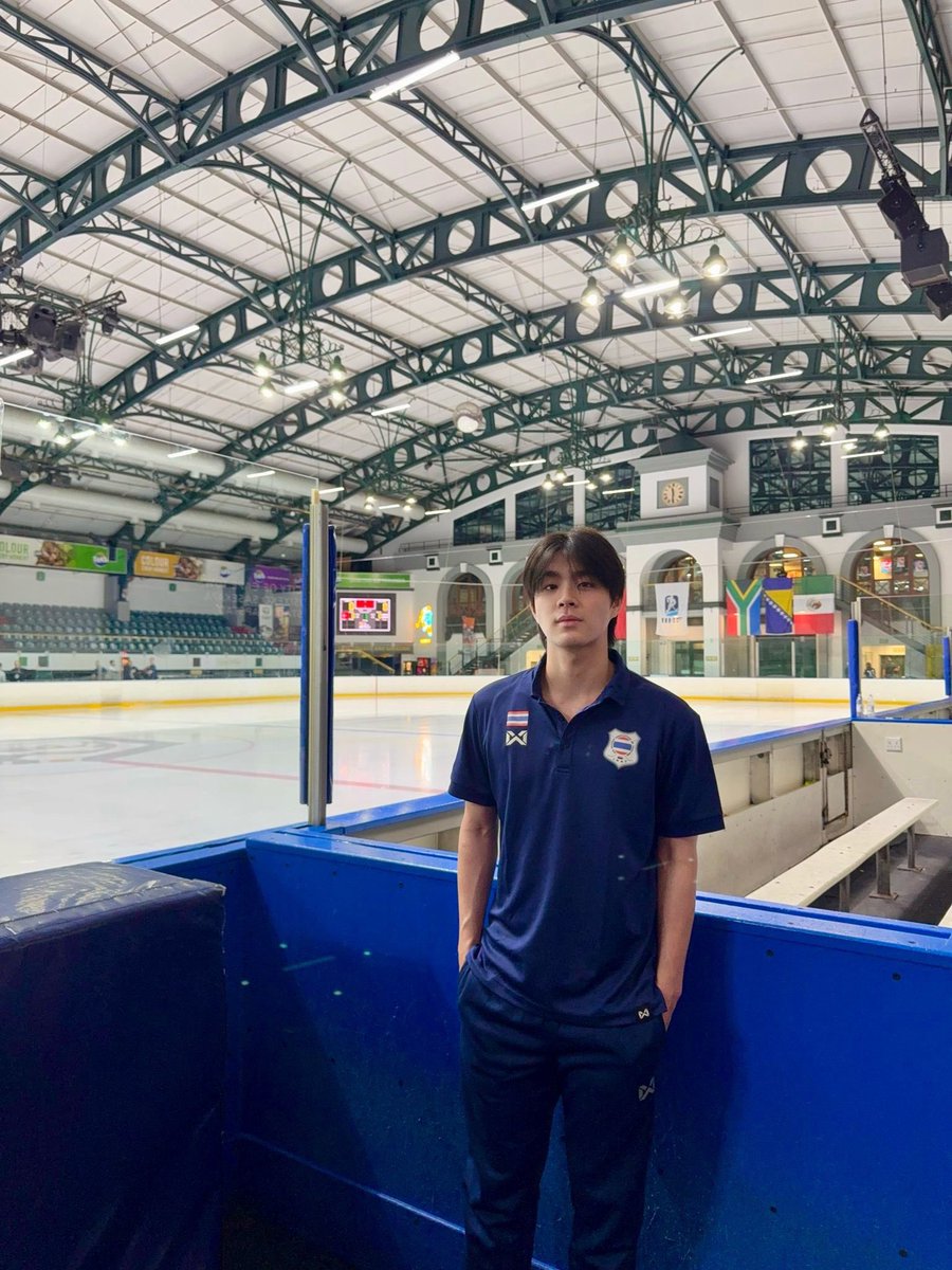 GMMTV's tweet image. เริ่มแมตช์แรกวันนี้กับ 2026 IIHF Ice Hockey World Championship, Division III Group A 

มาร่วมส่งกำลังใจให้กับ “คิน - ธนชัย ศักดิ์ชัยเจริญกุล” และนักกีฬาทีมชาติไทย ในการแข่งขันด้วยนะคะ

Let‘s follow along and cheer them on!

#IceHockeyThailand #iihf #ThailandNationalTeam