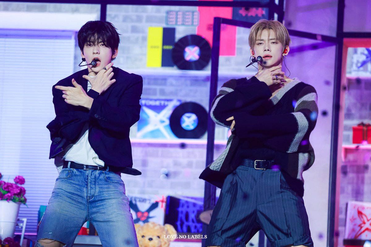 LOVE NO LABELS tweet media