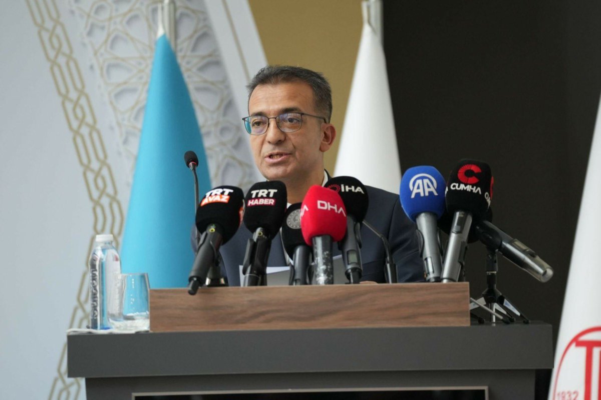 hbvctle's tweet photo. Türk düşünce dünyasının ve sosyolojisinin kurucu isimlerinden Ziya Gökalp'ın doğumunun 150. yıl dönümü vesilesiyle Türk Dil Kurumu ev sahipliğinde düzenlenen "Ziya Gökalp'tan Türk Dünyasına: Türkleşmek İslamlaşmak Muasırlaşmak Eser Tanıtım Toplantısı ve Paneli" 8 Nisan 2026 https://t.co/wRgZbfA6x0