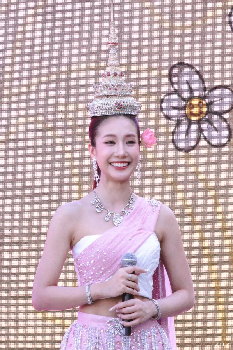 cloche_ss's tweet image. 🌻💖

#Jorin4EVE #4EVE 
4EVE SONGKRAN26 ICONSIAM 
#4EVExICONSIAM