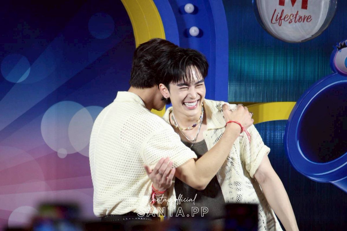 SANTAPP OFFICIAL TH tweet media