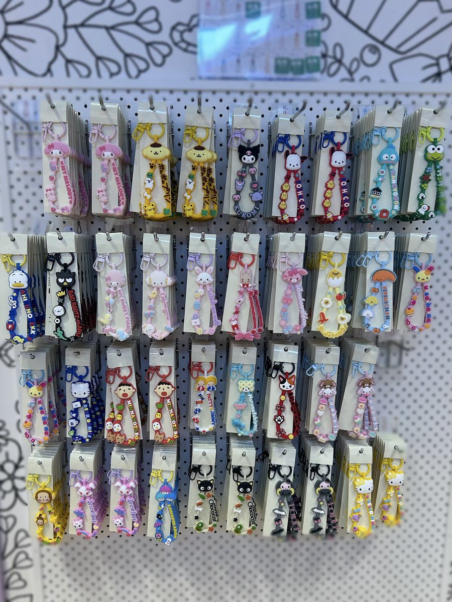 slt9v8's tweet photo. サンリオのラバーキーホルダーかわいすぎる🎀🤍✨欲しかったの買えた🎶 https://t.co/fgoFrz6Khp