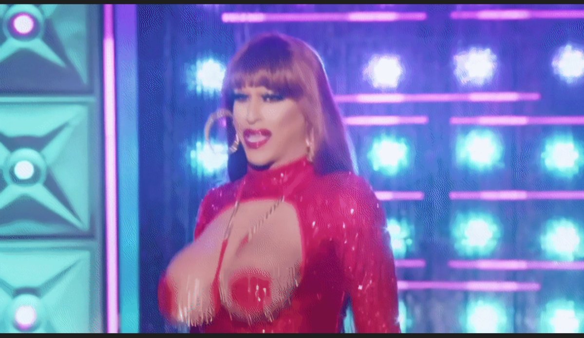 Hazel Tarragon #NoSelfID tweet media