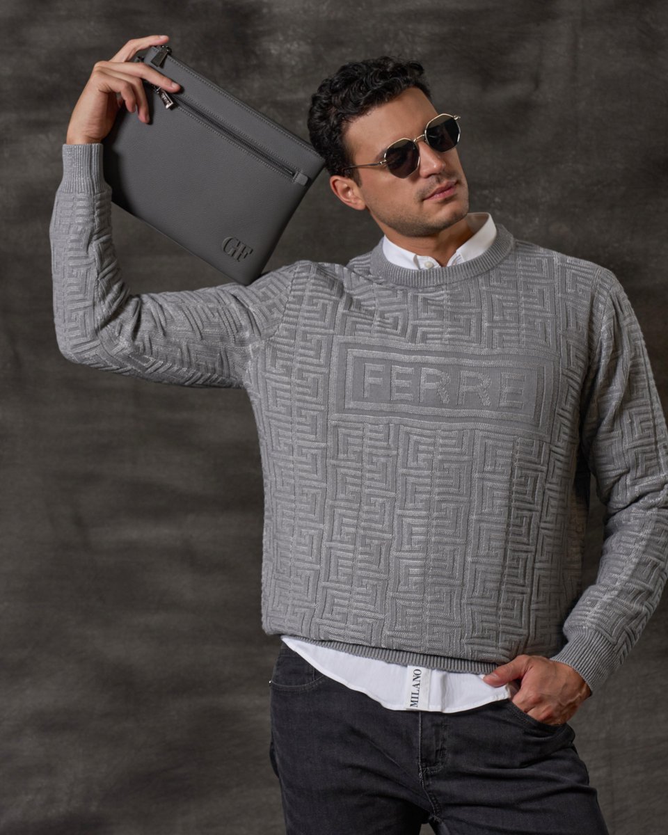GFerreOfficial's tweet photo. Relaxed knit textures bring subtle movement to structured city dressing. #GianfrancoFerre #UrbanNeutrals https://t.co/AJOSzXw2Ll