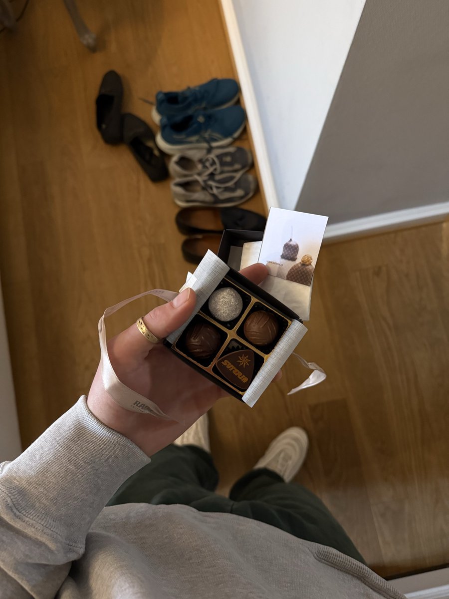 ApolloZen tweet media