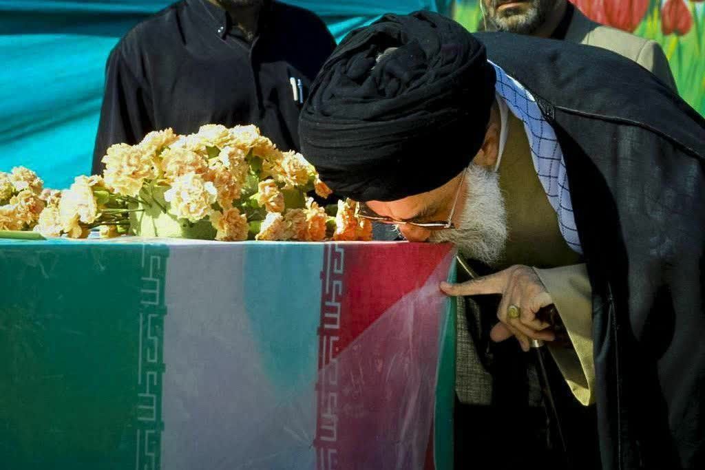 ایران ثابت کرد،
جهان هیچ ابر قدرتی
جز خدا ندارد..
#آمریکا_شکست_خورد
#ملت_سربلند