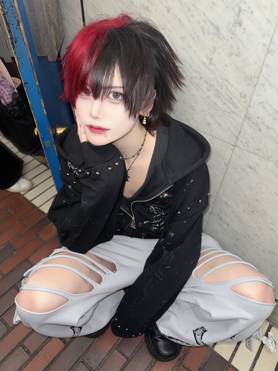 零士 tweet media