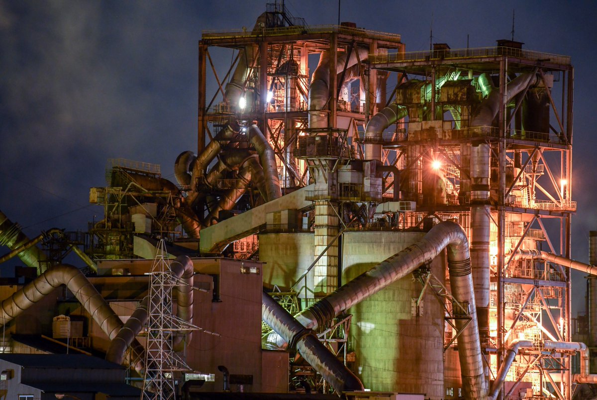 hom_fab's tweet image. 機械生命体のような工場夜景