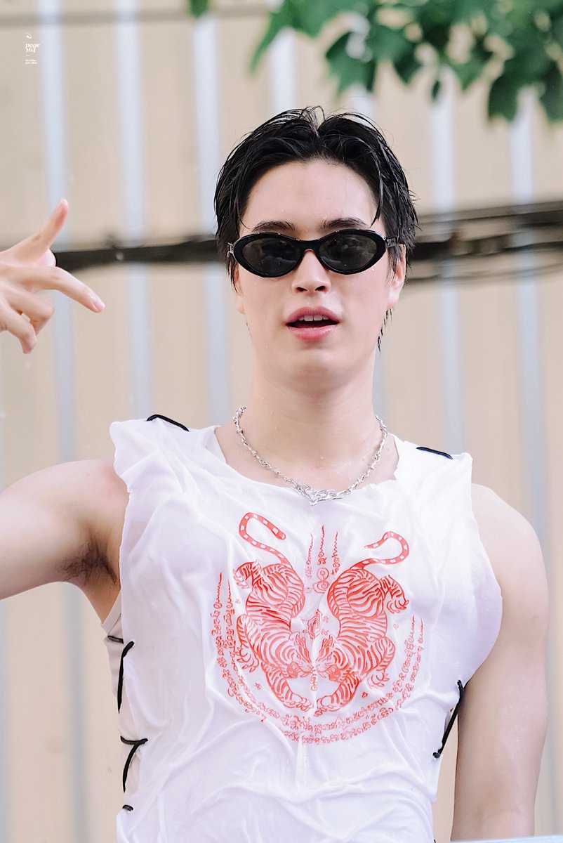 p_164pix's tweet photo. หล่อมากกกก คือพี่จะตายแล้วเจมมมม ฮืออออออออ ㅠㅠㅠㅠㅠㅠㅠㅠㅠㅠㅠㅠㅠㅠㅠㅠㅠㅠㅠ

GEMINIFOURTH SONGKRAN KPW
#SuperFluid2026xGEMINIFOURTH
#Gemini_NT #เจมีไนน์ https://t.co/63H68KHujH