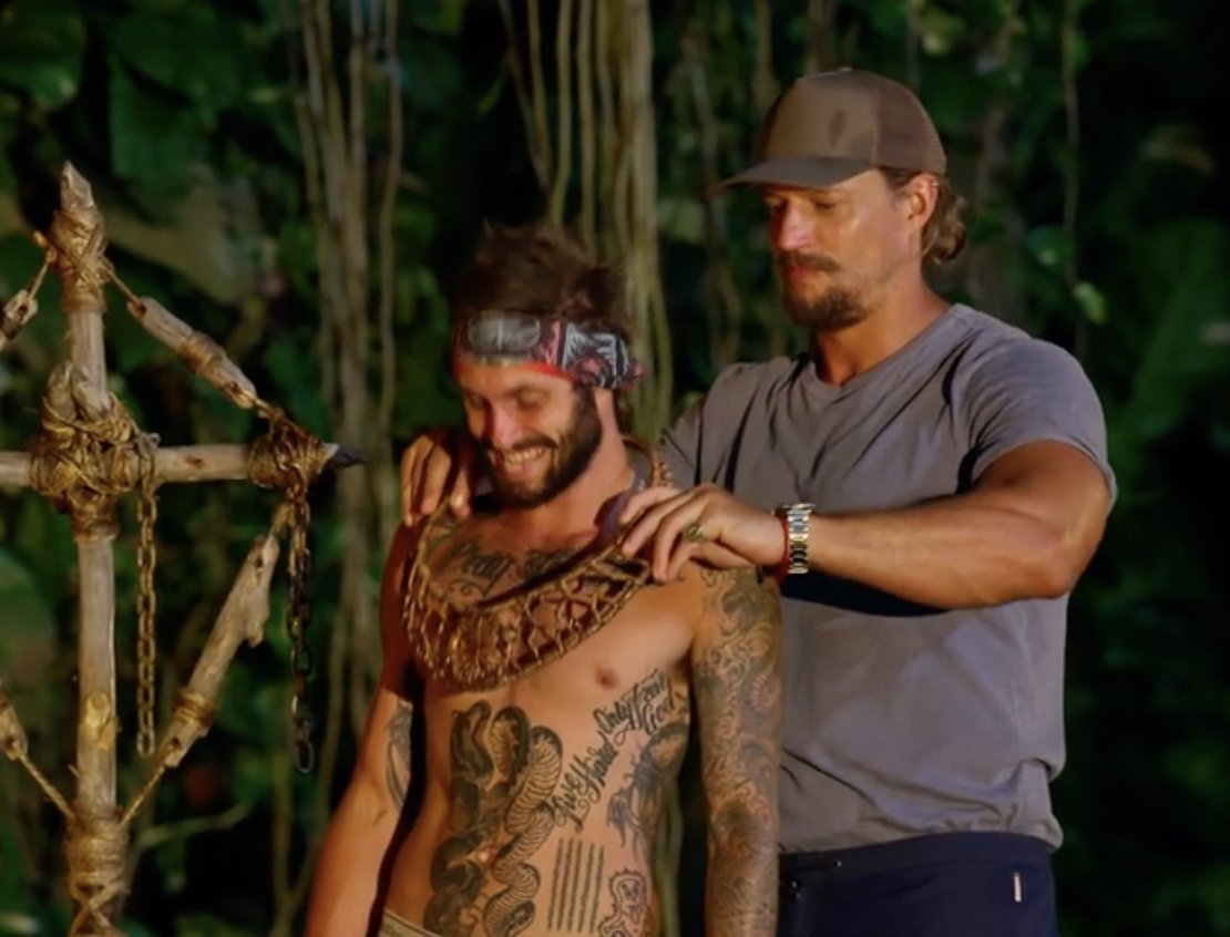 victoria tweet media