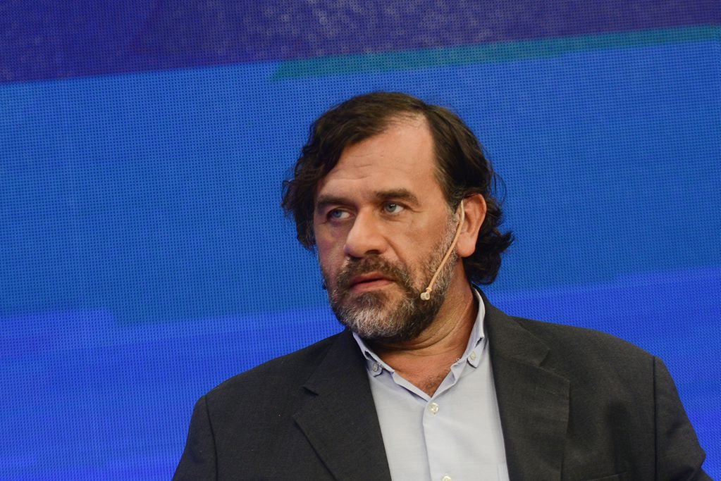 provincia1270's tweet photo. #AHORA | Hablamos con @Ger2Romero, director del Instituto de Estadísticas y Tendencias Sociales y Económicas.

➡️ 9 de cada 10 familias argentinas se endeudaron con tarjetas de crédito, bancos, financieras o particulares para comprar alimentos.

📻#Napalm 
💻https://t.co/7P2SCJ8Q4I