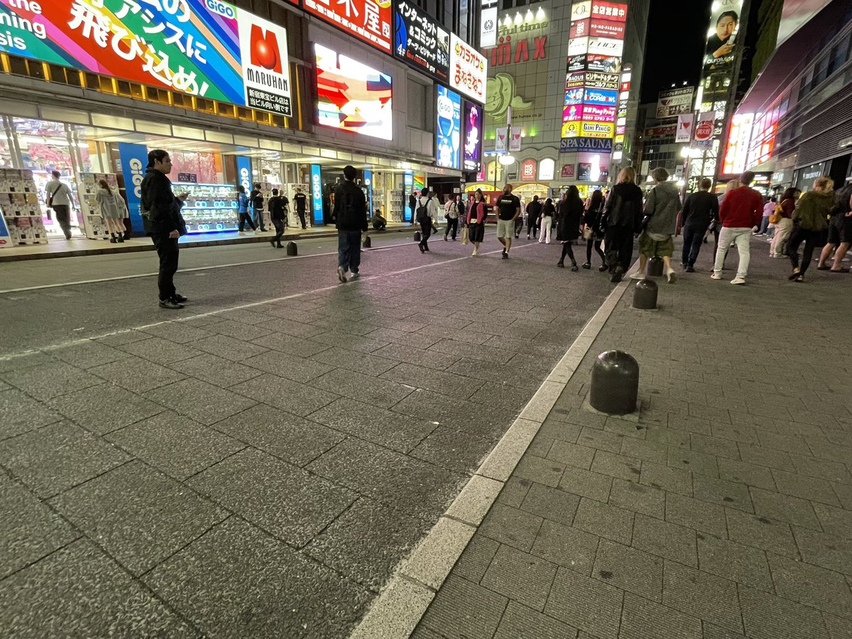 あれっ？
コンカフェ嬢が誰も立ってない🤔