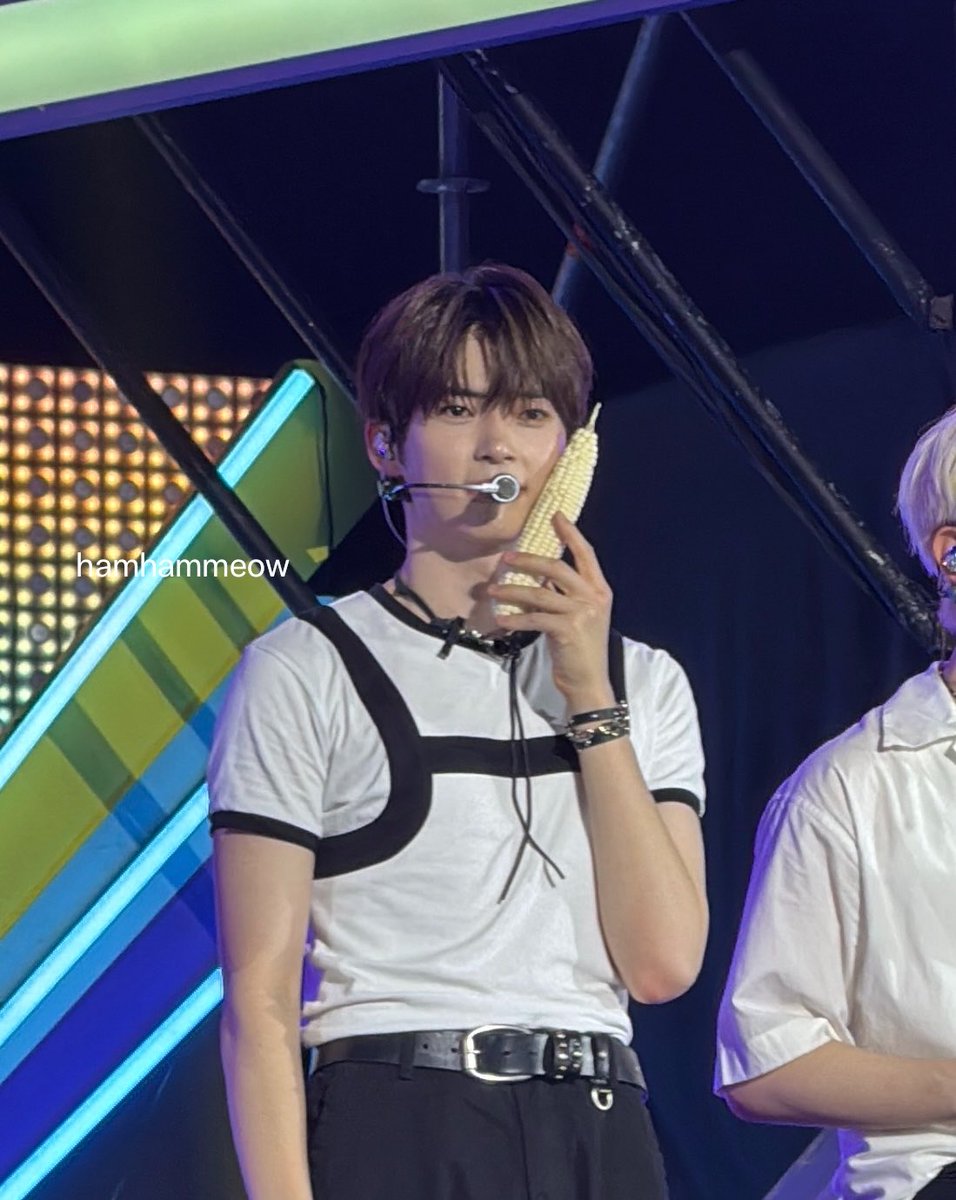 해미._. tweet media