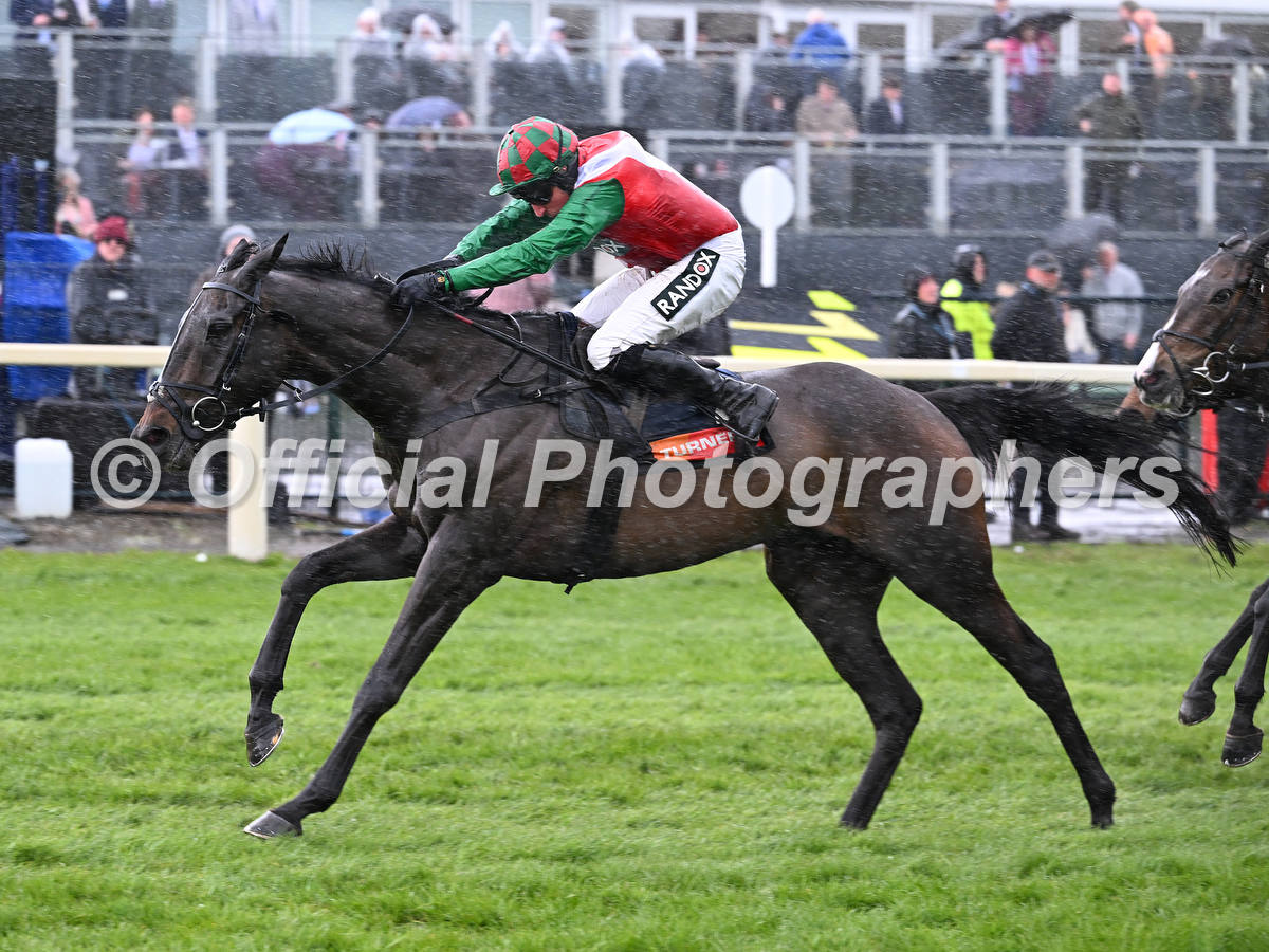 OfficialPhotographers tweet media