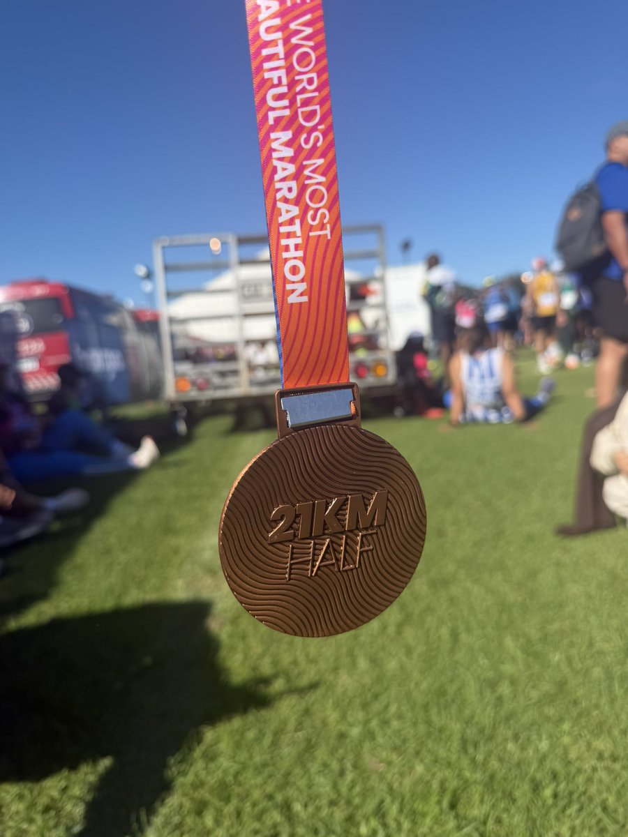 1981Makhos32133's tweet image. Happy Medal Monday 🏃🏾‍♀️🏃🏾‍♀️🏃🏾‍♀️. I ran a beautiful race this past weekend and got to meet uMasi 🫠🫠🫠. 
#FetchYourBody2026
#RunningWithTumiSole
#TrapnLos
#TTOM2026