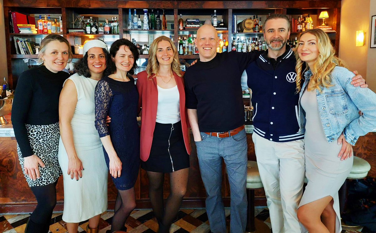 Die ganze Geschichte tweet media