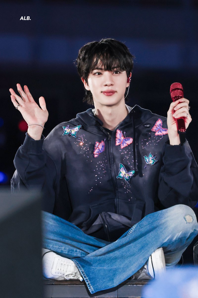 ALittleBraver92's tweet image. 260412 HD

🥰🥰🥰🥰

#방탄소년단진 #김석진 #석진 #진 #BTSJIN #JIN 
#BTS_ARIRANG #BTS_WORLDTOUR_ARIRANG