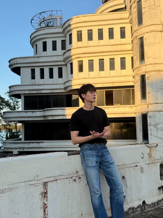 FORCEBOOKFAMILY's tweet image. 🥸🥸

IG : kasibook_
#kasibook @kasibook