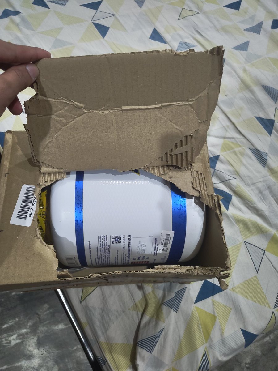 SahilOzO's tweet photo. @amazonIN 
I order regularly from Amazon, but lately my packages are arriving with hand-made holes in the outer box—sometimes small, sometimes big.
This feels like tampering just to check contents. Honestly, this is scary and unacceptable.
Please look into this. https://t.co/XqKVduK6CE