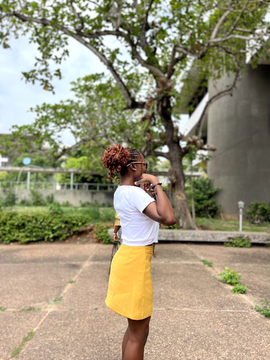 'Mọ́tóyọ̀sí tweet media