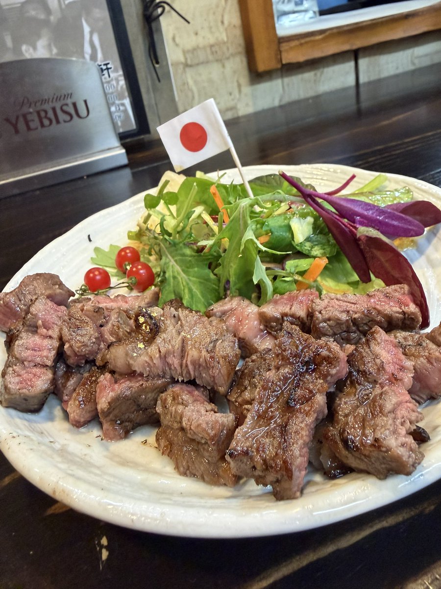millennials_045's tweet photo. 今年のプレゼントのテーマは
『お互い若くありましょう』です！
から始まった誕生日会でした！

少しでも良いおっさんになる為に
スキンケア今以上に頑張ります😊
肉も相変わらずバカ美味！！
ありがとうございました！

持つべきものは友
人にはヒトの乳酸菌 https://t.co/UhrKeBML5u