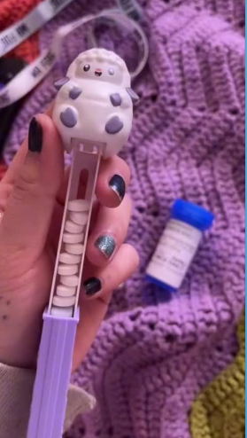 BSwirlsi's tweet photo. Don't let anyone tell you, taking meds can't be fun! #DoYouBoo https://t.co/vT9s9pJVfS
