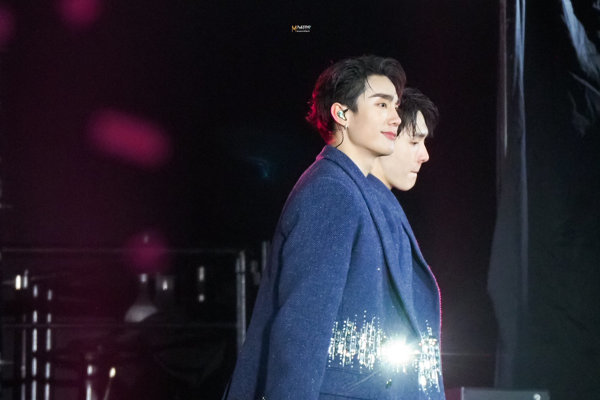 mpwrppmp's tweet image. 04.04.26📸🧡 | #memmorimm *~🎀

ไปด้วยกันไปได้ไกลล💙✨️

FORCEBOOKMAFOX FUNTOPIA D2

#ForceBookFanconD2 38/45
~° #ฟอสบุ๊ค #forcebook 
#fforce_ #kasibook °~♡