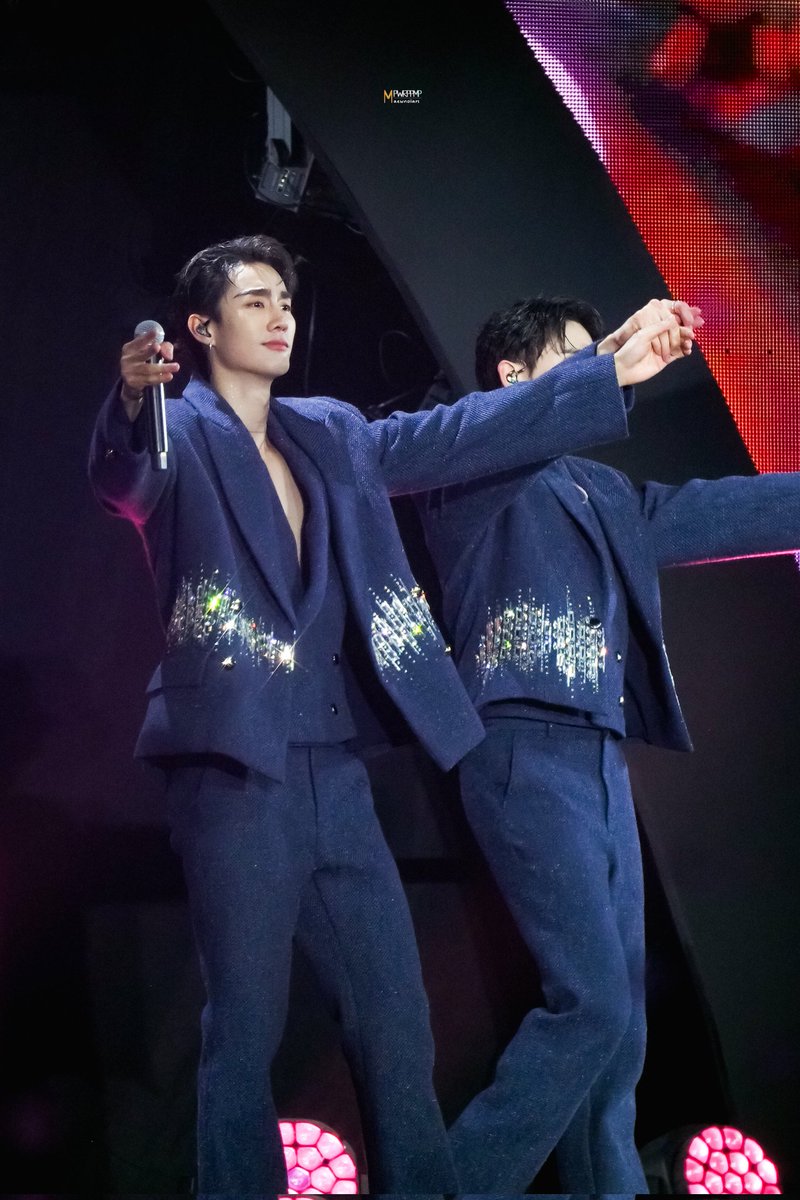 mpwrppmp's tweet image. 04.04.26📸🧡 | #memmorimm *~🎀

ไปด้วยกันไปได้ไกลล💙✨️

FORCEBOOKMAFOX FUNTOPIA D2

#ForceBookFanconD2 38/45
~° #ฟอสบุ๊ค #forcebook 
#fforce_ #kasibook °~♡