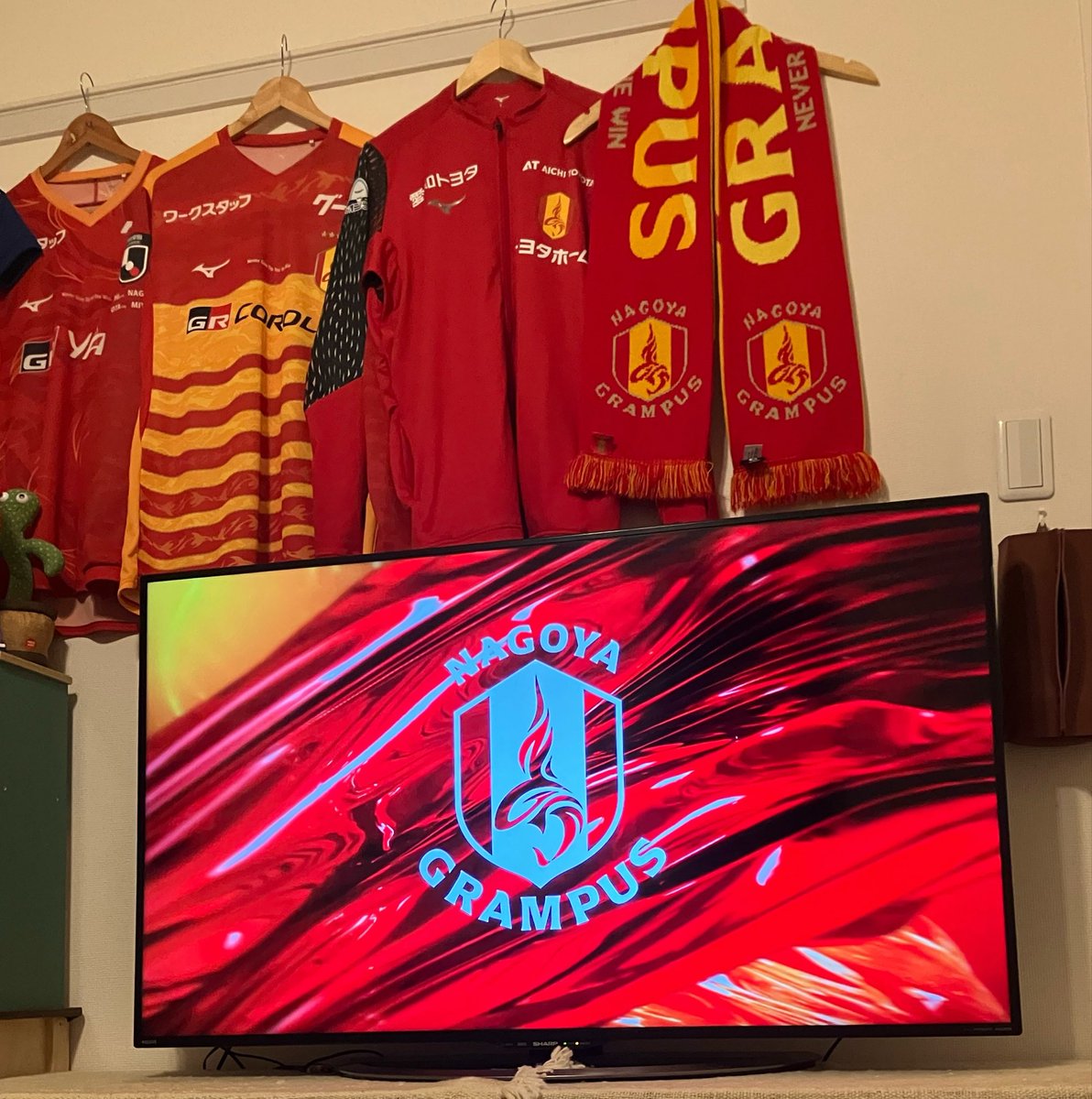 はまだ tweet media