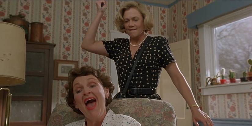 ILoveToTalkFilm's tweet photo. Serial Mom was released on this day- April 13, 1994 https://t.co/fvMqmgygbD