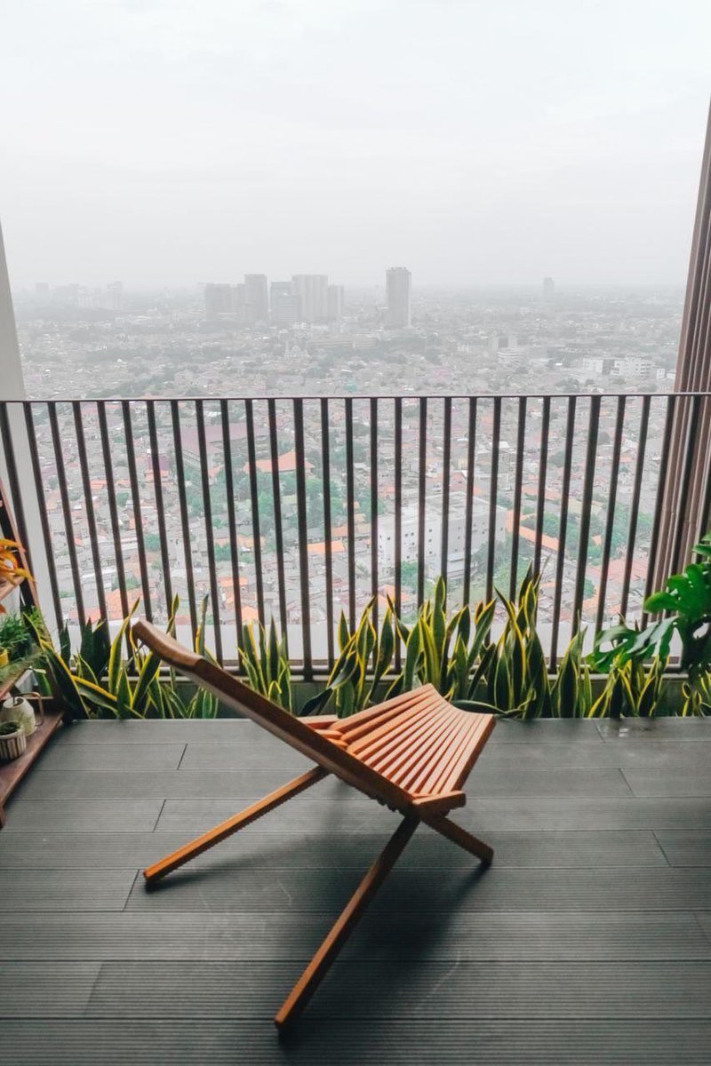 YoelSumitro's tweet image. For rent: Modern Luxury 2+1 bedrooms apartment in Jakarta.
1 Park Avenue.
- Penthouse floor, hfloor 29, amazing view, 147 m2, fully furnished
-swimming pool, gym, sauna, steam, kids room, karaoke, tennis field, cinema, 24 hours concierge, parking slot.
-15 min ride to CBD
2000$/m