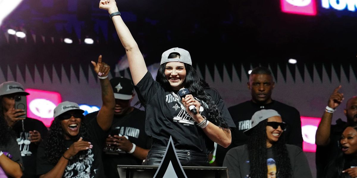 Hawkeyes Wire tweet media