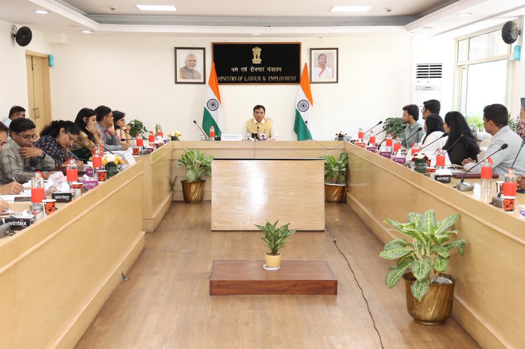 Dr Mansukh Mandaviya tweet media