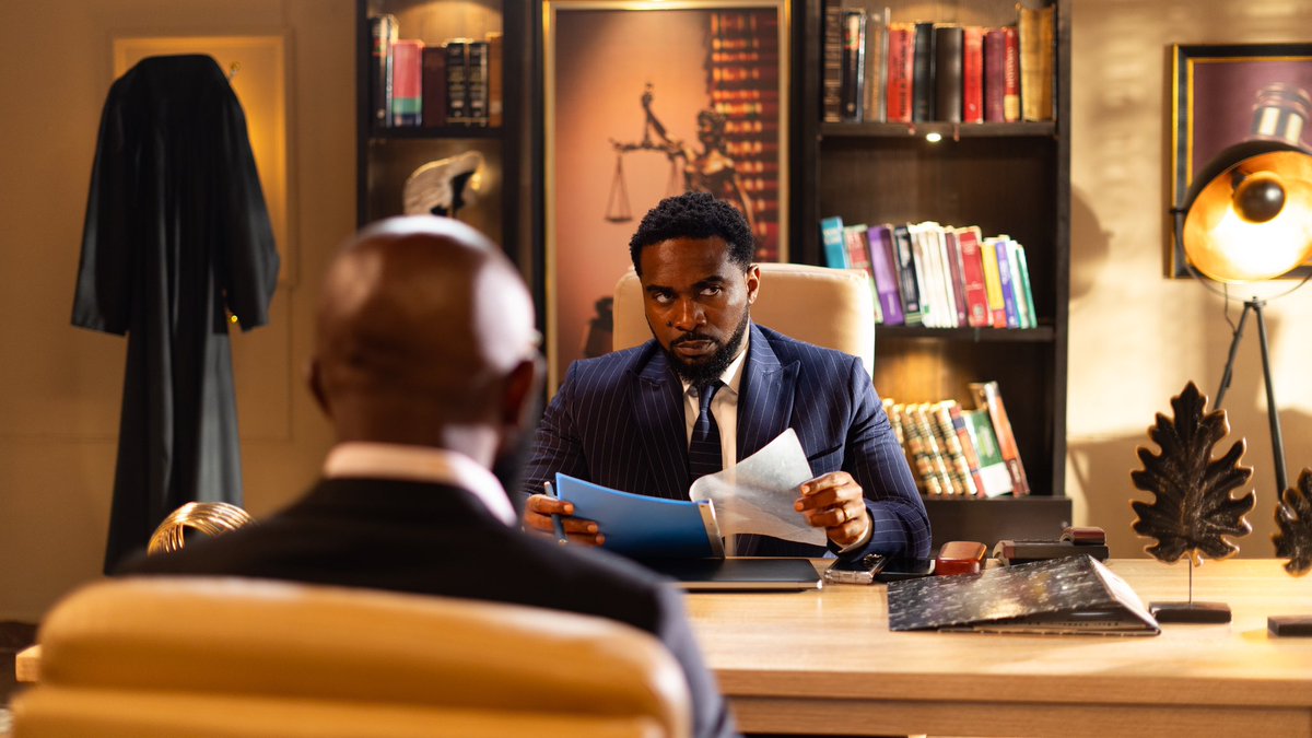 funkeakindele's tweet image. MCM spotlight is on the ever energetic Victor, brilliantly played by @uzorarukwe , in BEHIND THE SCENES. 🔥. He truly gave his all to this role, bringing so much life, energy, and depth to every scene. 
What a fantastic performance, Victor 👏🏽❤️  

#BehindTheScenes is still