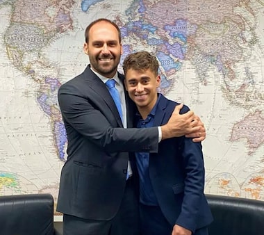 Bolsonaristas são um grupo focado no conflito. Quando se saturou o conflito contra o lulismo, que já está sendo explorado por diversos outros políticos de direita ou de qualquer outro lado, eles começam a se atacar entre si.

É só briga, conflito e acusações. Você faz uma