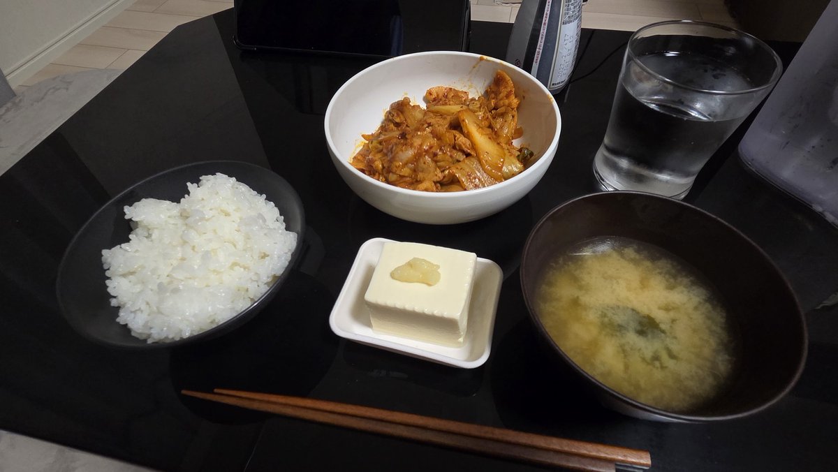 0840Hiru's tweet photo. 一人暮らしにしてはちゃんとしたご飯 https://t.co/tD770Y4eso